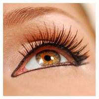 Einzelhaarwimpernverlängerung auch Eyelash Extensions genannt im Kosmetikstudio Pur Balance.